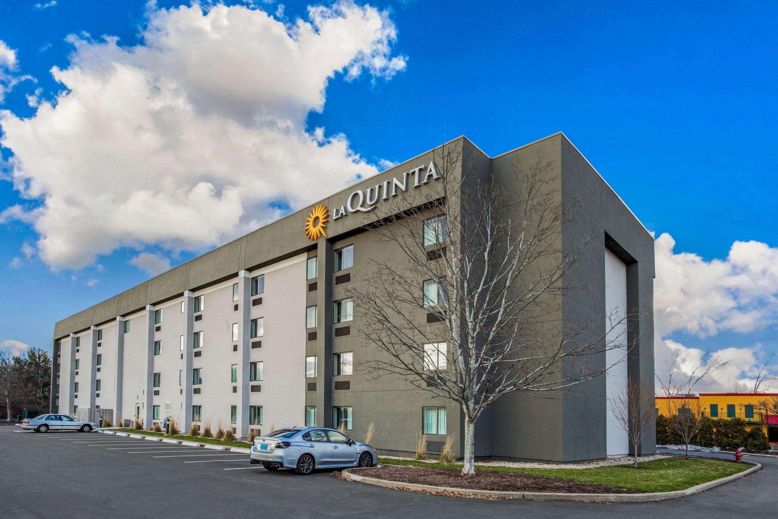 La Quinta By Wyndham Hartford Bradley Airport Hotel Уиндзор Локс Екстериор снимка