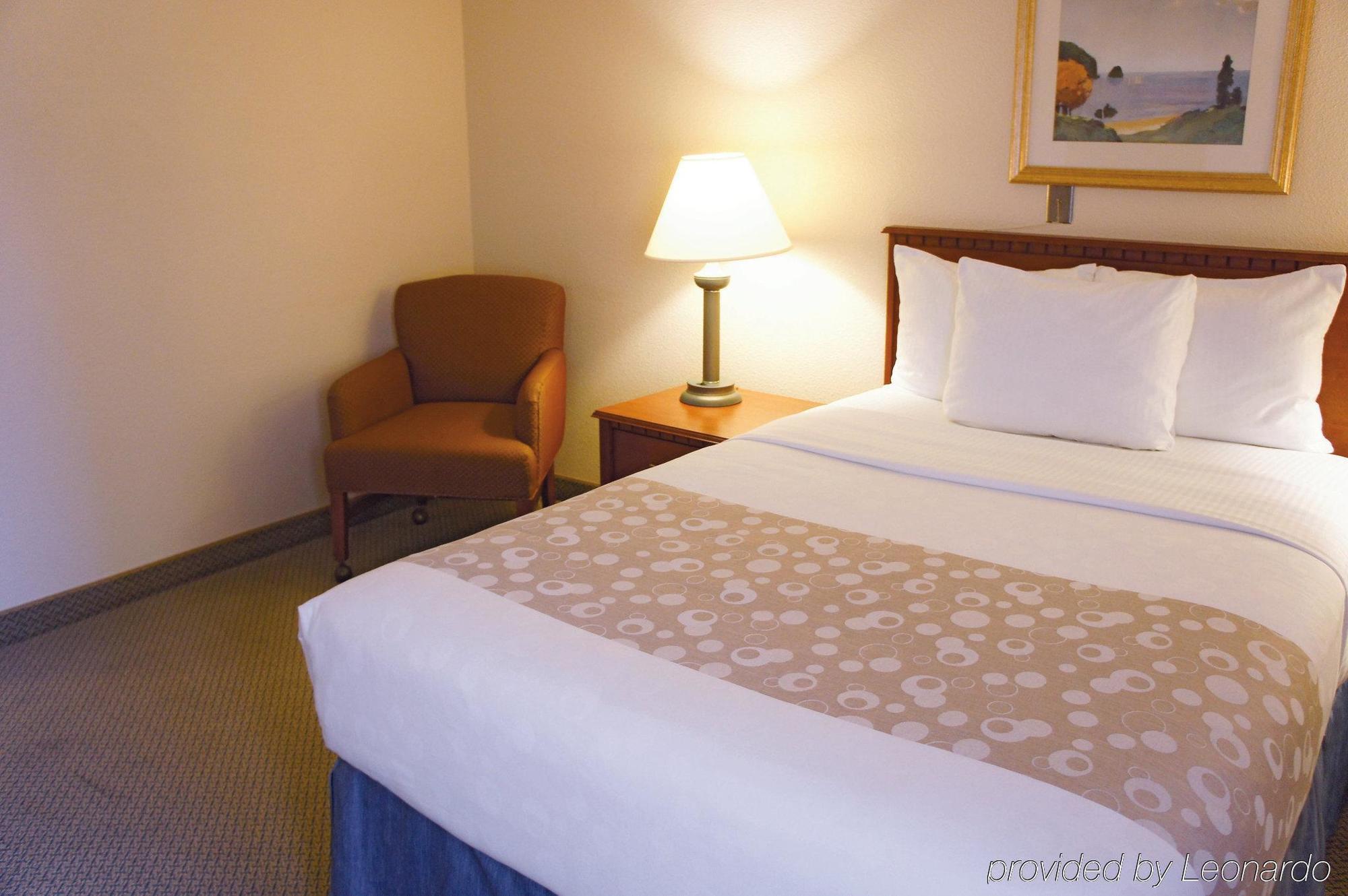 La Quinta By Wyndham Hartford Bradley Airport Hotel Уиндзор Локс Екстериор снимка