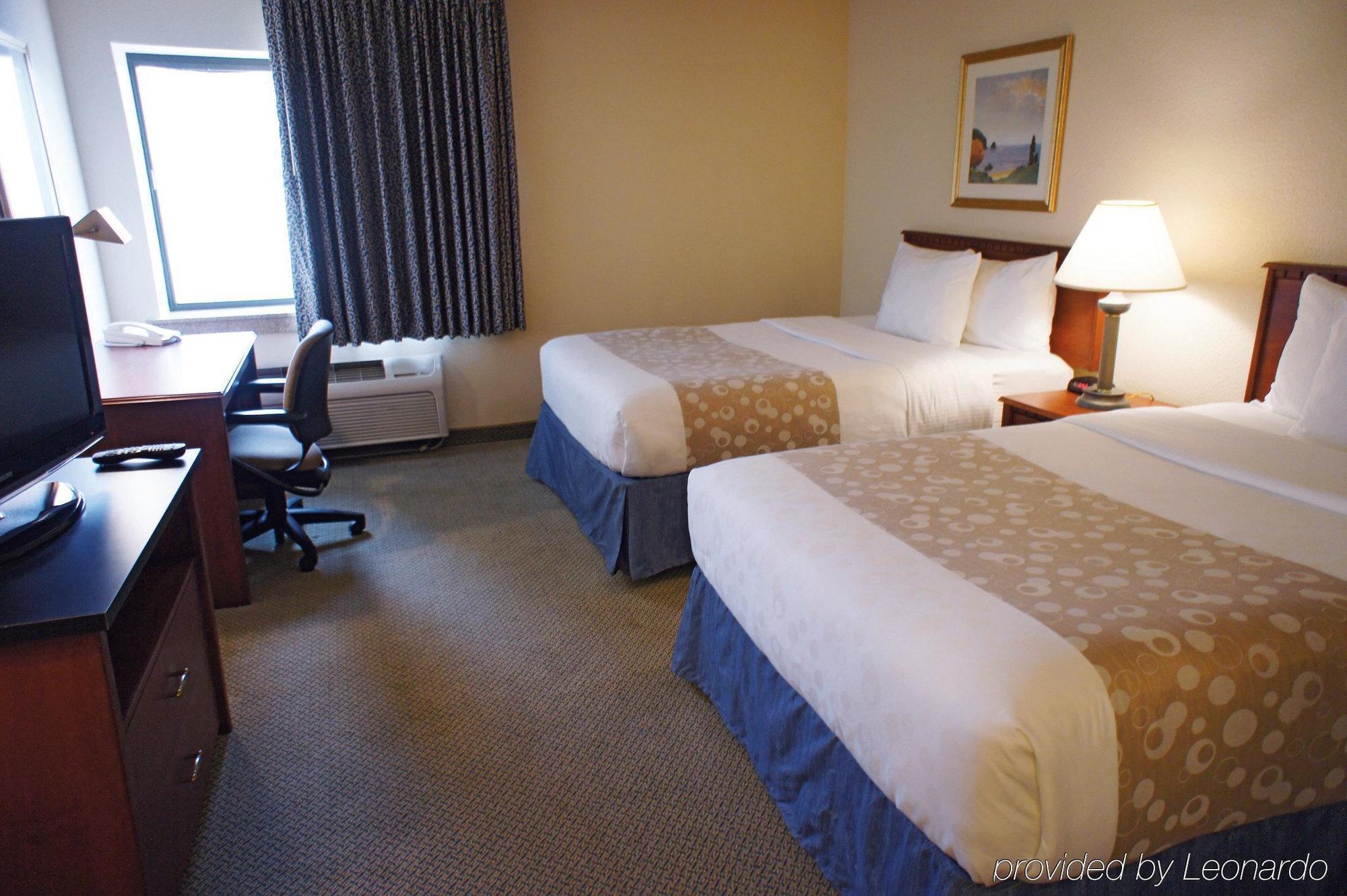 La Quinta By Wyndham Hartford Bradley Airport Hotel Уиндзор Локс Екстериор снимка