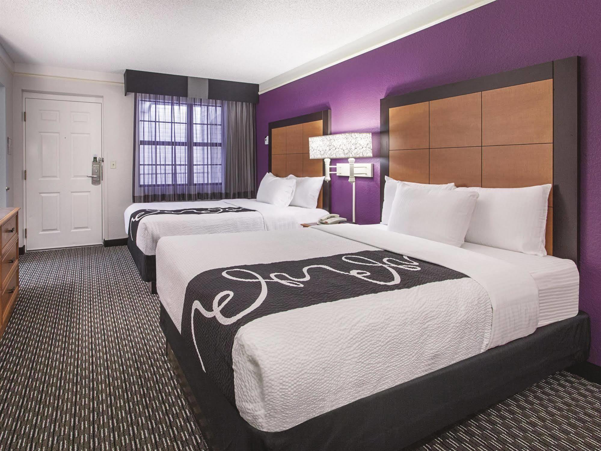 La Quinta By Wyndham Hartford Bradley Airport Hotel Уиндзор Локс Екстериор снимка